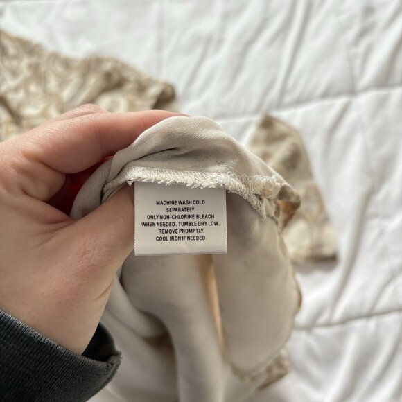 Covington Womens Size 16/18W 3/4 Sleeve Blouse V Neck Lightweight Office - Picture 7 of 9